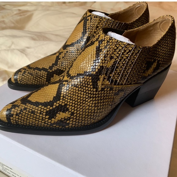 CHLOE SNAKE PRINT BOOTIES. 39. NWT /NIB. Brand new - Picture 6 of 8